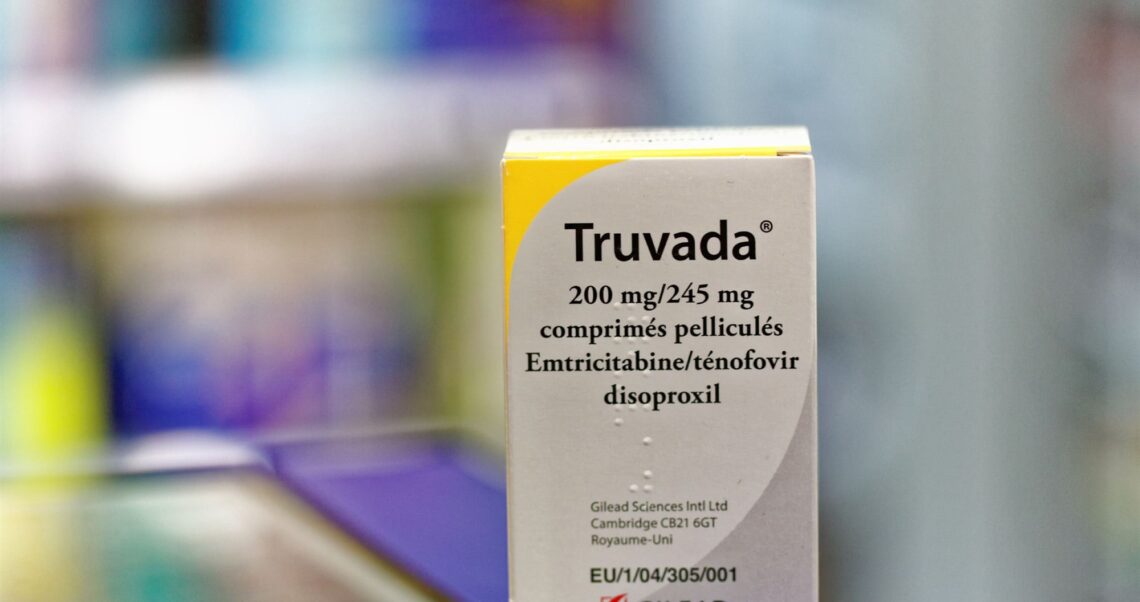Czy Truvada, lek na HIV, uszkadza kości i nerki? Szkodliwa reklama na portalu Facebook