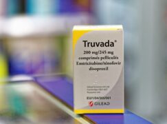 Czy Truvada, lek na HIV, uszkadza kości i nerki? Szkodliwa reklama na portalu Facebook