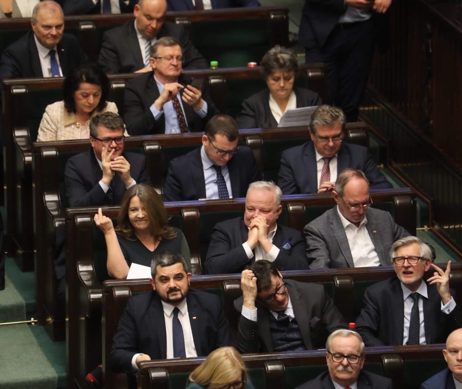 Lichocka środkowy palec