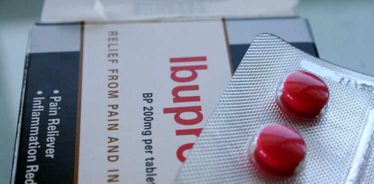 Ibuprofen i koronawirus. Oddzielamy fakty od fikcji