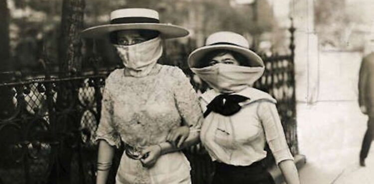 Kobiety podczas epidemii “Hiszpańskiej grypy”? Nie, to zdjęcie z 1913 roku