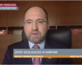 Adam Bielan poparł przemoc na wiecu w Wieluniu? Sprawdzamy wypowiedź.