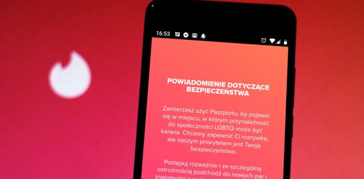 Nie, Tinder nie ostrzega użytkowników LGBT przed Polską