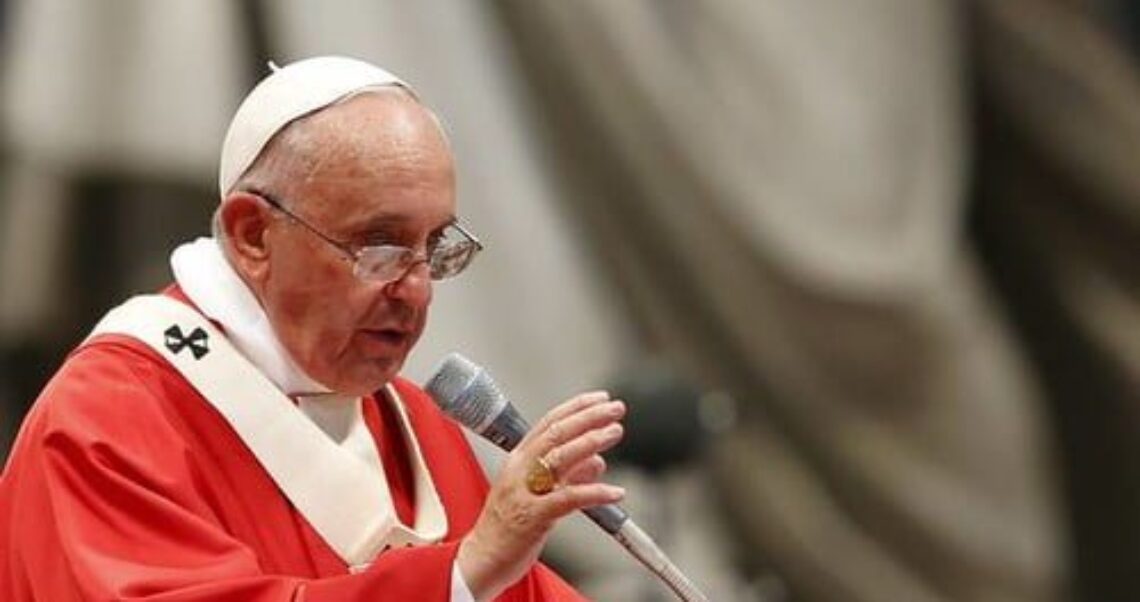 Co powiedział papież Franciszek o związkach partnerskich?