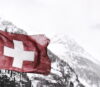 Szwajcaria rezygnuje ze szczepionek na SARS-CoV-2? Sprawdzamy