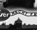 Nie, Pfizer nie testował szczepionek w Auschwitz