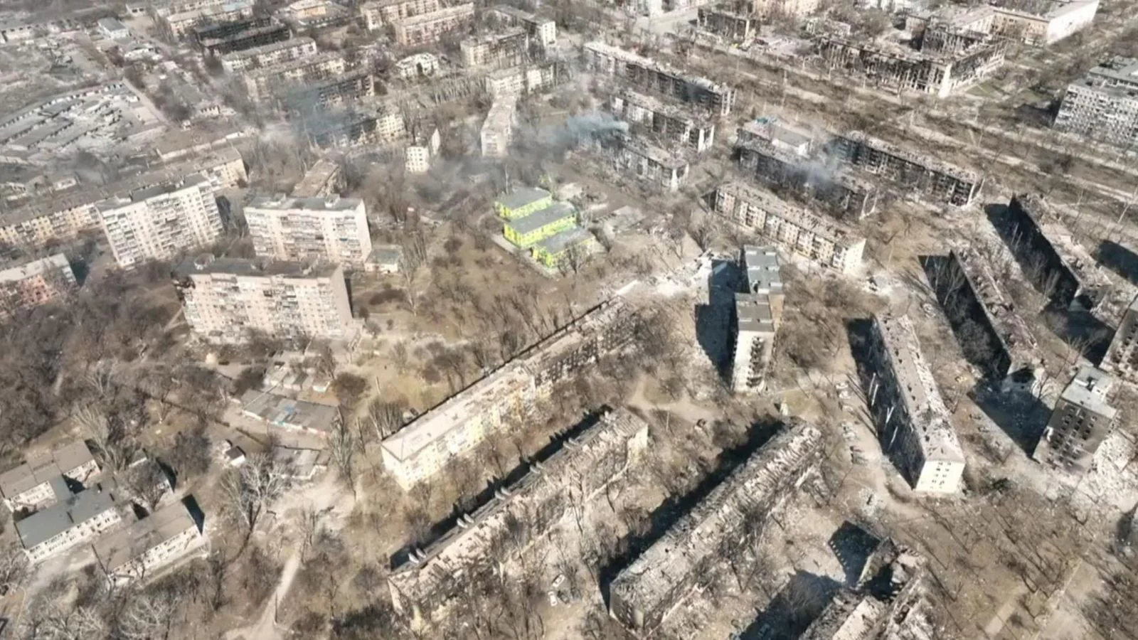 Zniszczony Mariupol z lotu ptaka 