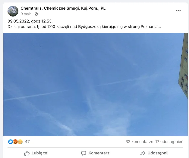 Zdjęcie smugi na niebie