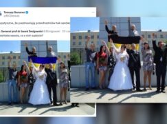 Zdjęcie hajlujących nowożeńców wykonano w Rosji, a nie w Ukrainie