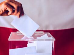 Karty do głosowania w wyborach i referendum nie będą spięte